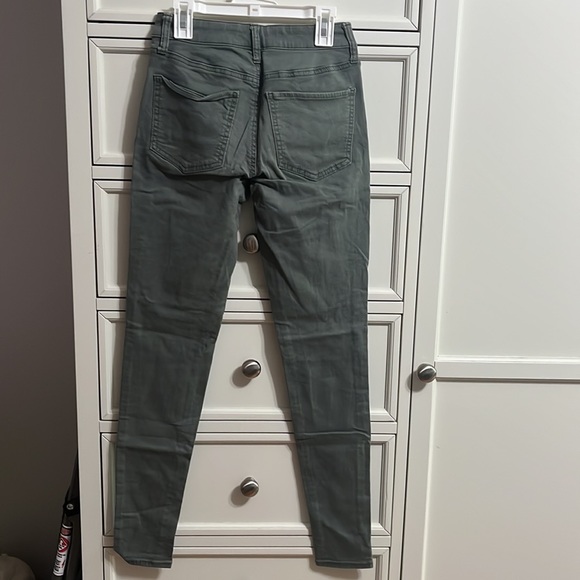 Green Low-Rise Jeggings - Picture 3 of 4